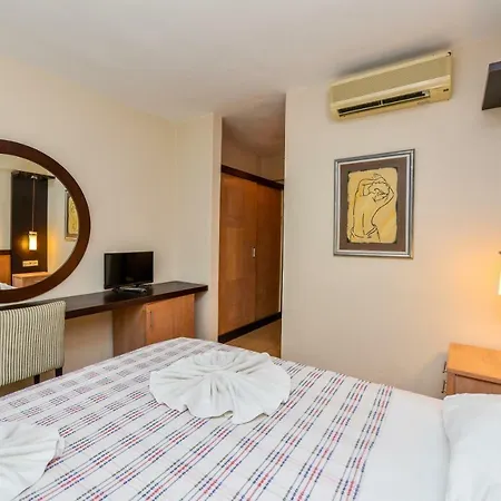 بيزاي فتحية