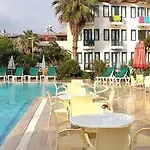 Ξενοδοχείο Bezay 3*