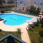 Ξενοδοχείο Bezay 3*