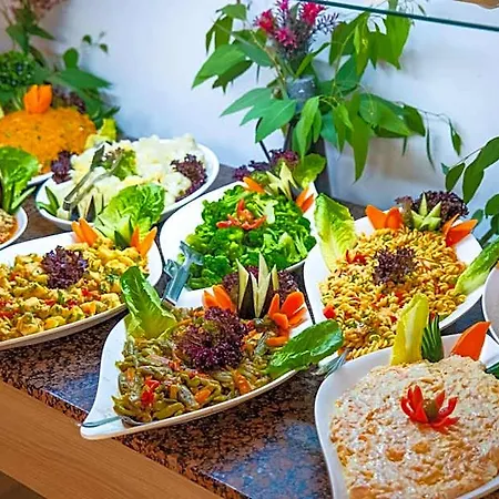 Hotel Bezay 3*